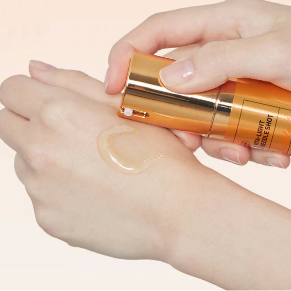 VT Cosmetics - Vita-Light Reedle Shot 100 - aktyvaus veikimo ampulė