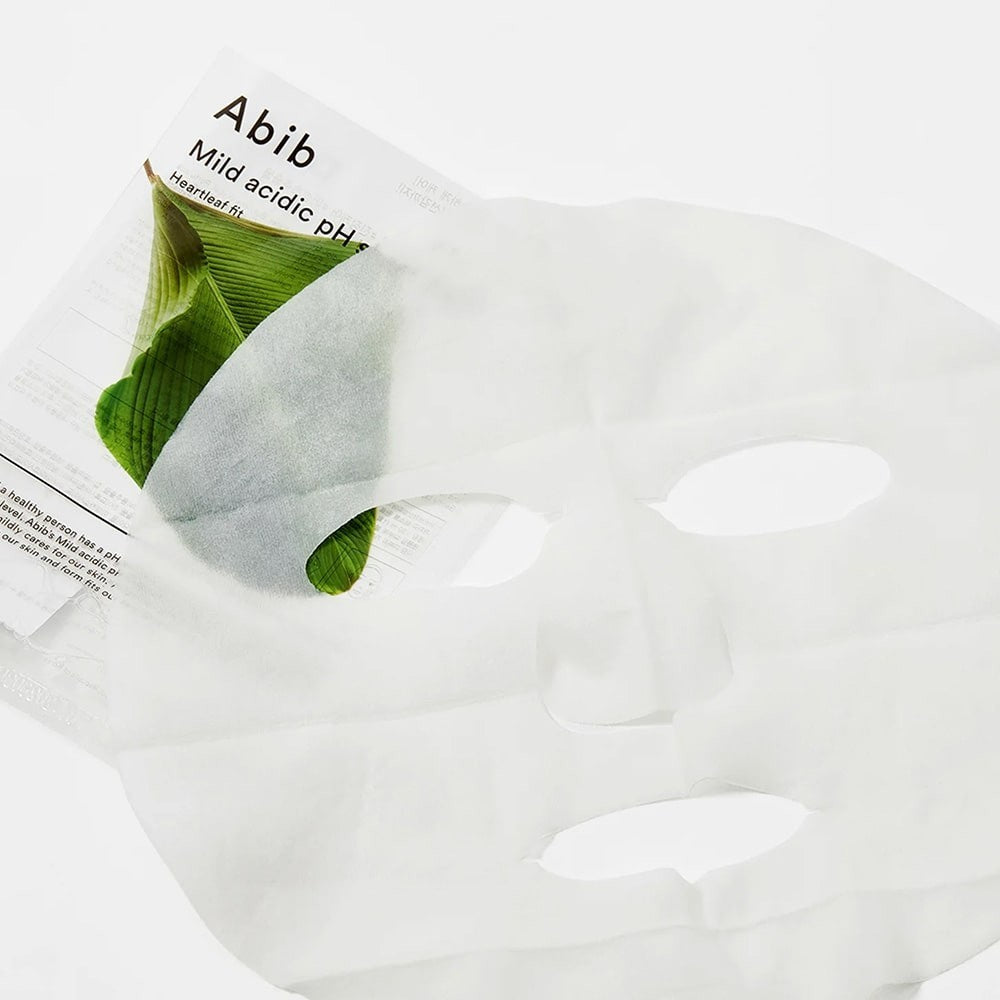 bareskin.lt Abib Mild Acidic pH Sheet Mask Heartleaf Fit lakštinė veido kaukė yra praturtinta raminančiais ir drėkinančiais ingredientais