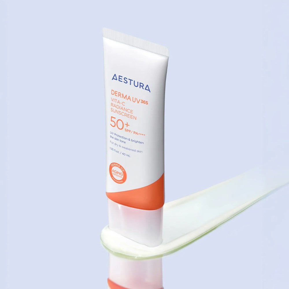 bareskin.lt AESTURA Derma UV365 Vita-C Radiance Sunscreen SPF50+ PA++++  aukštos apsaugos priemonė nuo saulės, sujungianti plataus spektro UVA ir UVB apsaugą su skaistinančia bei odos barjerą puoselėjančia priežiūra