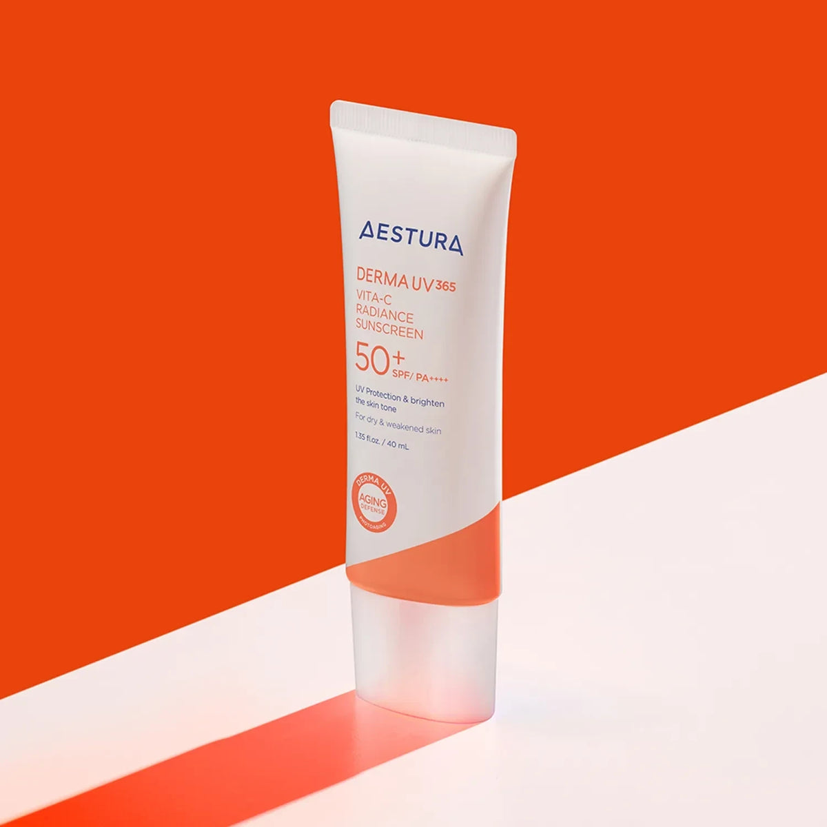 bareskin.lt AESTURA Derma UV365 Vita-C Radiance Sunscreen SPF50+ PA++++  aukštos apsaugos priemonė nuo saulės, sujungianti plataus spektro UVA ir UVB apsaugą su skaistinančia bei odos barjerą puoselėjančia priežiūra