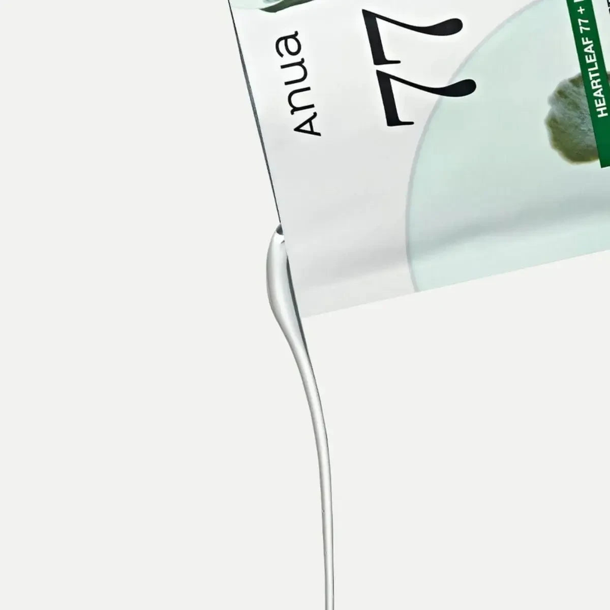 bareskin.lt Anua Heartleaf 77 Soothing Mask lakštinė kaukė su 77 % širdžialapės (Houttuynia Cordata) ekstraktu intensyviai drėkina ir ramina jautrią odą, padeda palaikyti apsauginį barjerą ir saugo nuo išorinių dirgiklių poveikio