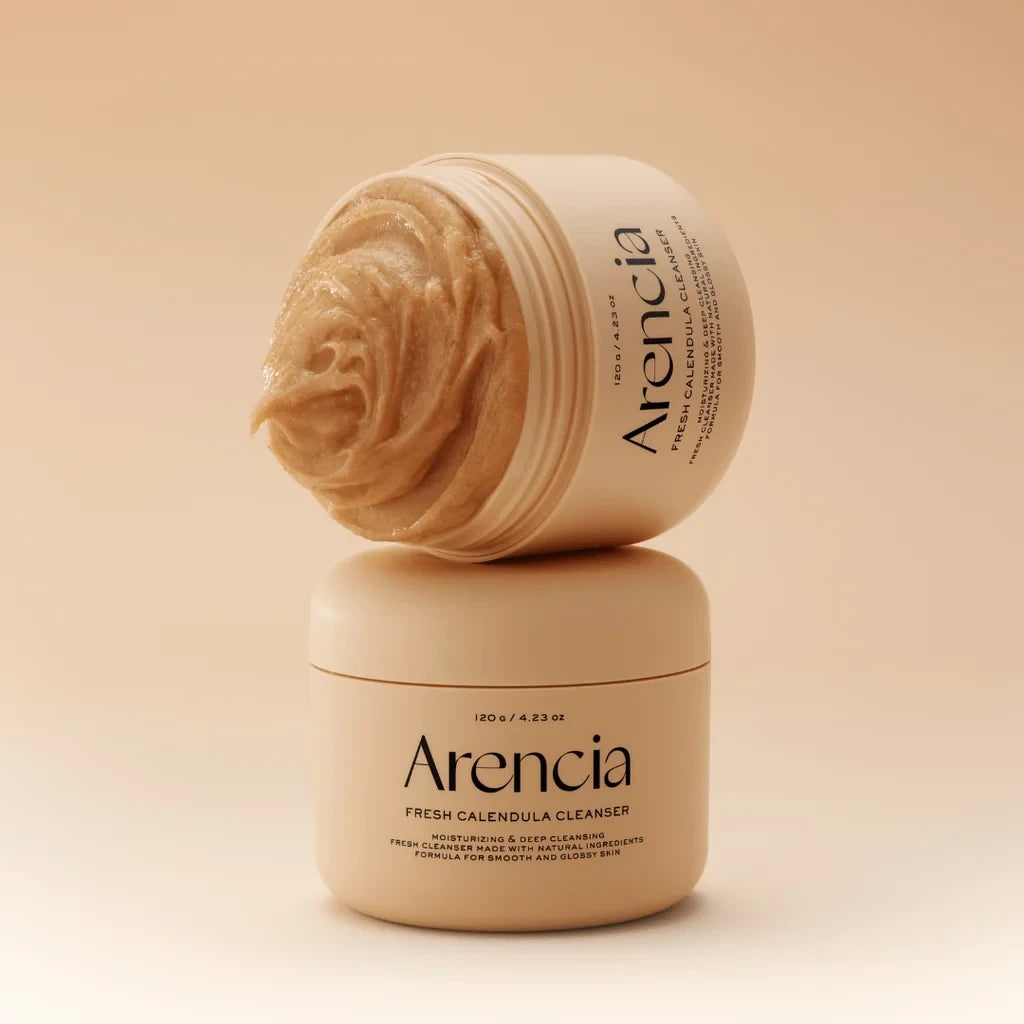 bareskin.lt Arencia Calendula Rice Mochi Cleanser daugiafunkcis 3 in 1 prausiklis, tinkantis kasdieniam naudojimui. Jis veikia kaip prausiklis, švelnus šveitiklis ir makiažo valiklis viename
