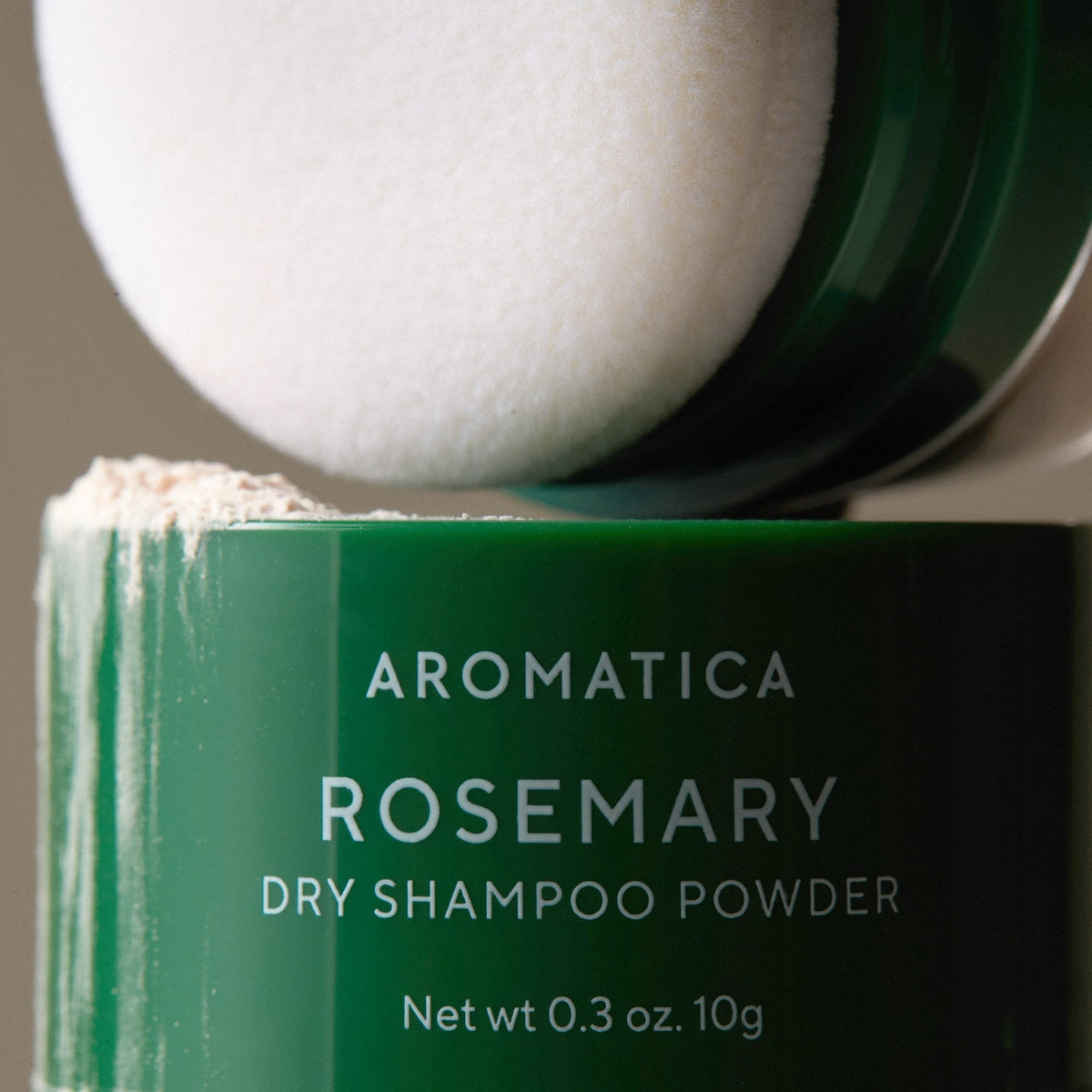 bareskin.lt AROMATICA Rosemary Dry Shampoo Powder sausas šampūnas atgaivina plaukus tarp įprastų plovimų