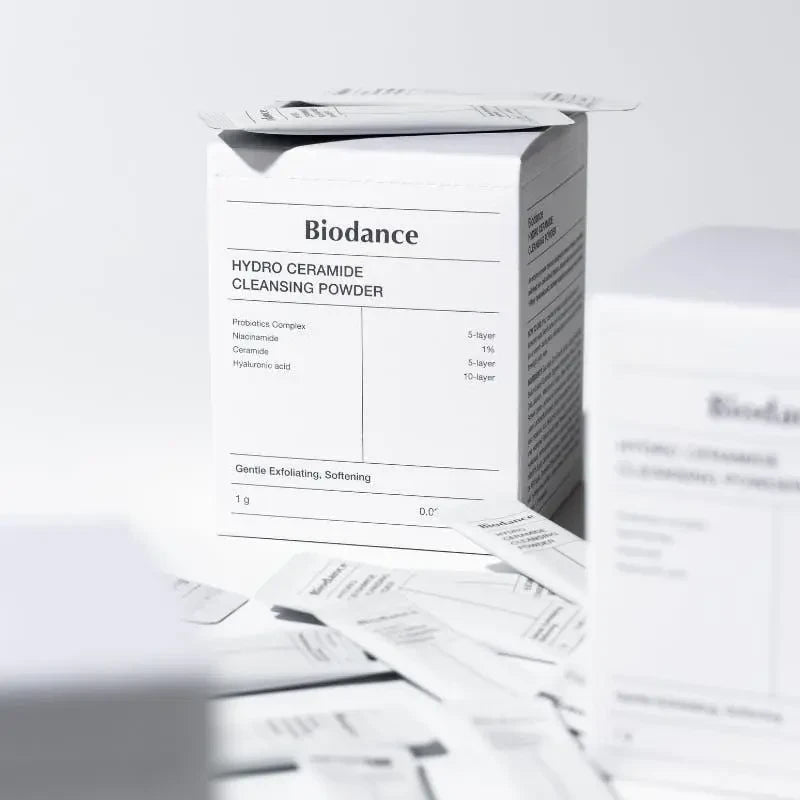 bareskin.lt BIODANCE Hydro Ceramide Cleansing Powder enziminis prausiklis, valomieji milteliai, kurie valo ir drėkina odą, saugodama jos natūralų balansą