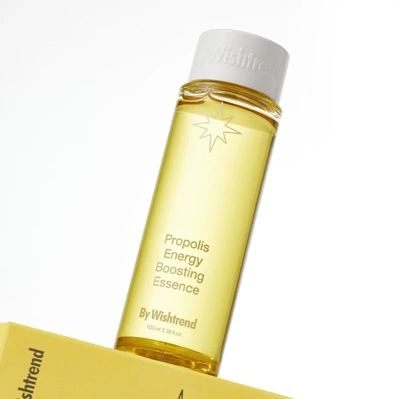 bareskin.lt By Wishtrend Propolis Energy Boosting Essence esencija su fermentuotu medaus ir juodosios arbatos ekstraktu intensyviai drėkina, ramina