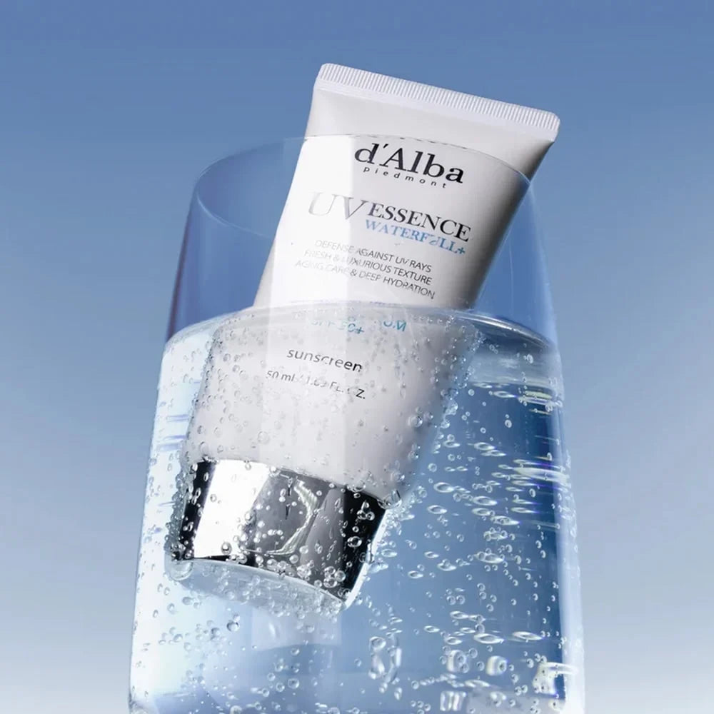 bareskin.lt d'Alba UV Essence Waterfull+ SPF50+ PA++++ veido kremas su aukšta SPF50+ PA++++ apsauga nuo saulės