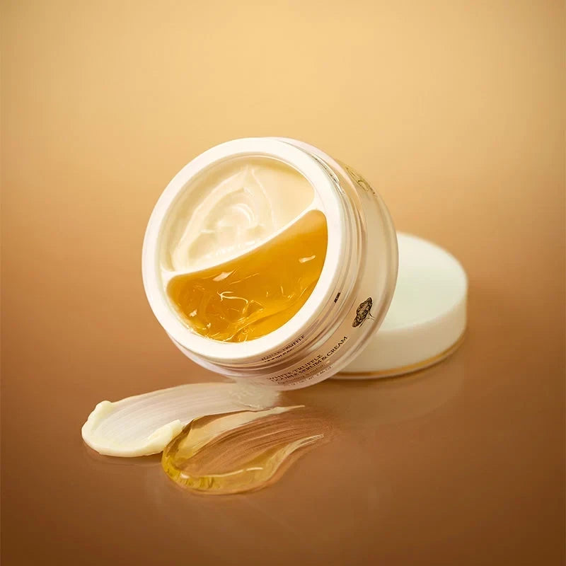 bareskin.lt d'Alba White Truffle Double Serum & Cream dviejų viename serumo ir kremo derinys suteikia individualizuotą odos priežiūrą pagal jos poreikius ir sezoninius pokyčius