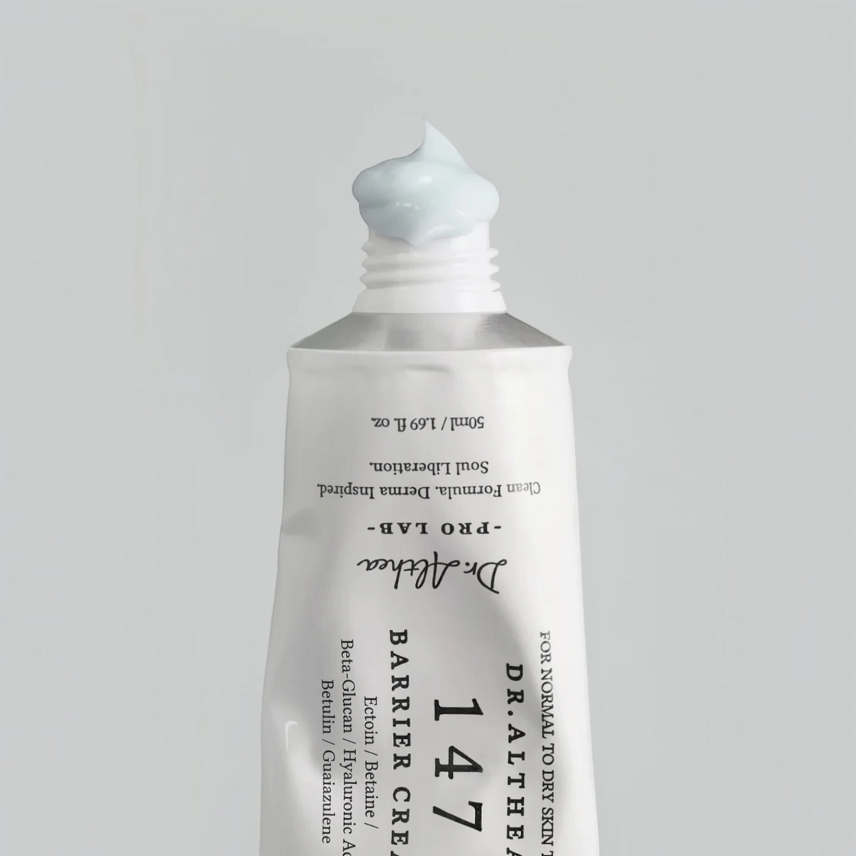 bareskin.lt Dr. Althea 147 Barrier Cream raminamasis drėkinamasis kremas, praturtintas azulenu švelniai nuramina ir mažina odos sudirgimus