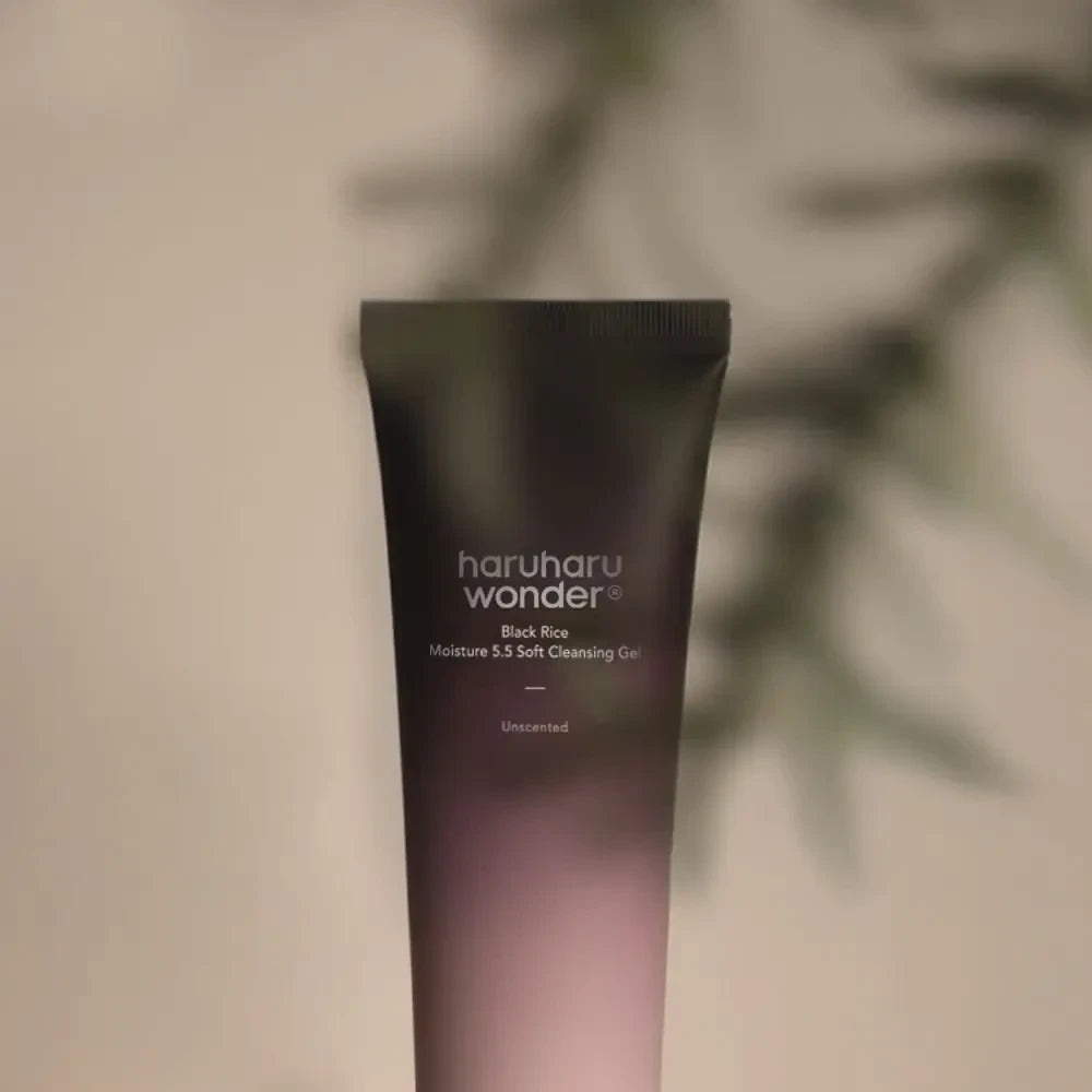 bareskin.lt HaruHaru Wonder Black Rice Moisture 5.5 Soft Cleansing Gel fermentuotų juodųjų ryžių bei bambuko ekstrakto veido prausiklis