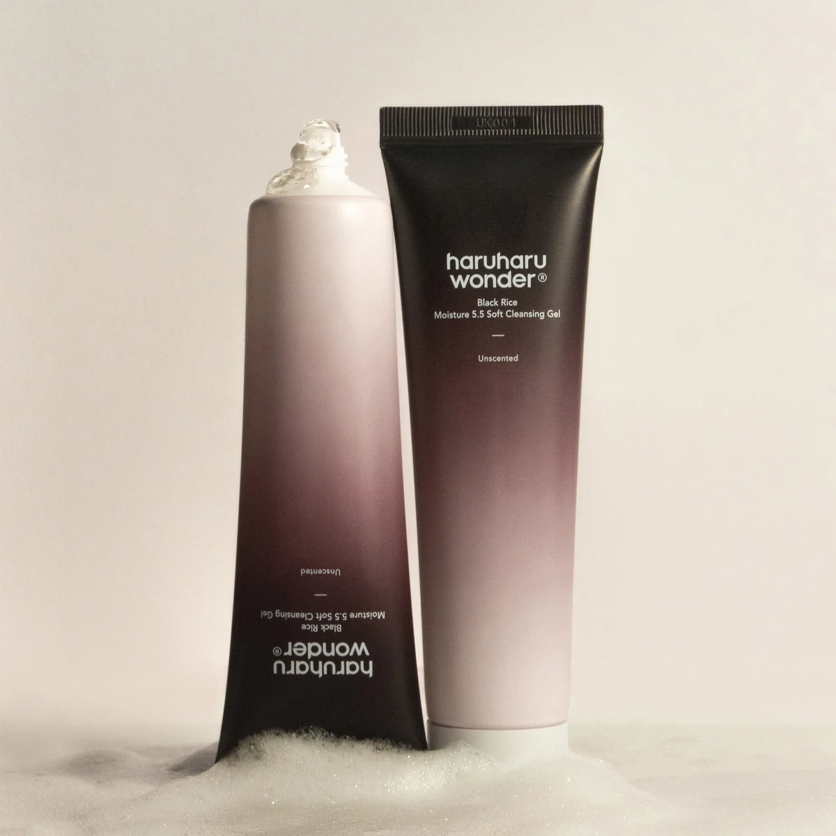 bareskin.lt HaruHaru Wonder Black Rice Moisture 5.5 Soft Cleansing Gel fermentuotų juodųjų ryžių bei bambuko ekstrakto veido prausiklis