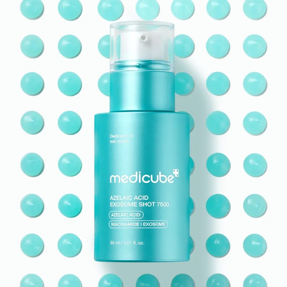 bareskin.lt Medicube Azelaic Acid Exosome Shot 7500 serum intensyvesnio poveikio serumas sukurtas odai, kuri susiduria su bėrimais, po jų liekančiais odos pokyčiais, netolygia tekstūra ir skaistumo stoka