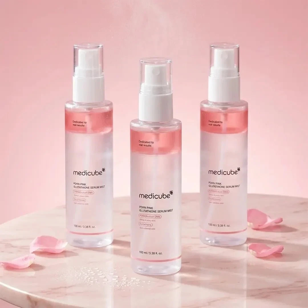 bareskin.lt Medicube PDRN Pink Glutathione Serum Mist drėkinanti ir skaistinanti veido dulksna su PDRN ir glutationu suteikia odai gaivumo, švytėjimo ir padeda palaikyti stangrumą