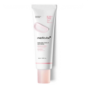 bareskin.lt Medicube Pink PDRN Tone Up Sun Cream SPF 50+ PA++++ apsauginis kremas su SPF 50+ PA++++ sukurtas ne tik patikimai apsaugoti odą nuo žalingų saulės spindulių, bet ir suteikti jai švytėjimo bei skaistesnės išvaizdos efektą