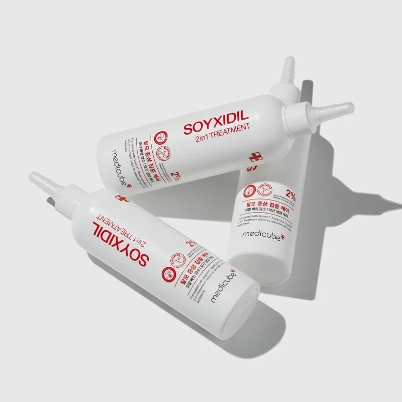 bareskin.lt Medicube Soyxidil 2in1 Treatment  galvos odos ir plaukų priežiūros priemonė, sukurta naudojant sojų ir ryžių ekstraktus, padedančius palaikyti gerą galvos odos būklę ir pagerinti plaukų išvaizdą