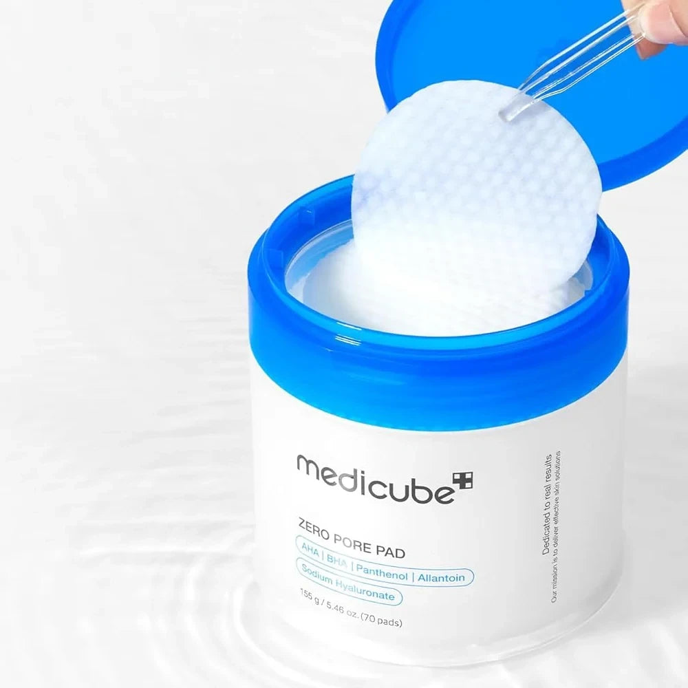 bareskin.lt Medicube Zero Pore Pad 2.0 toner pads toniko padeliai su AHA vaisių kompleksu, sudarytu iš natūralių ekstraktų, švelniai šveičia, valo ir siaurina poras bei reguliuoja sebumo gamybą