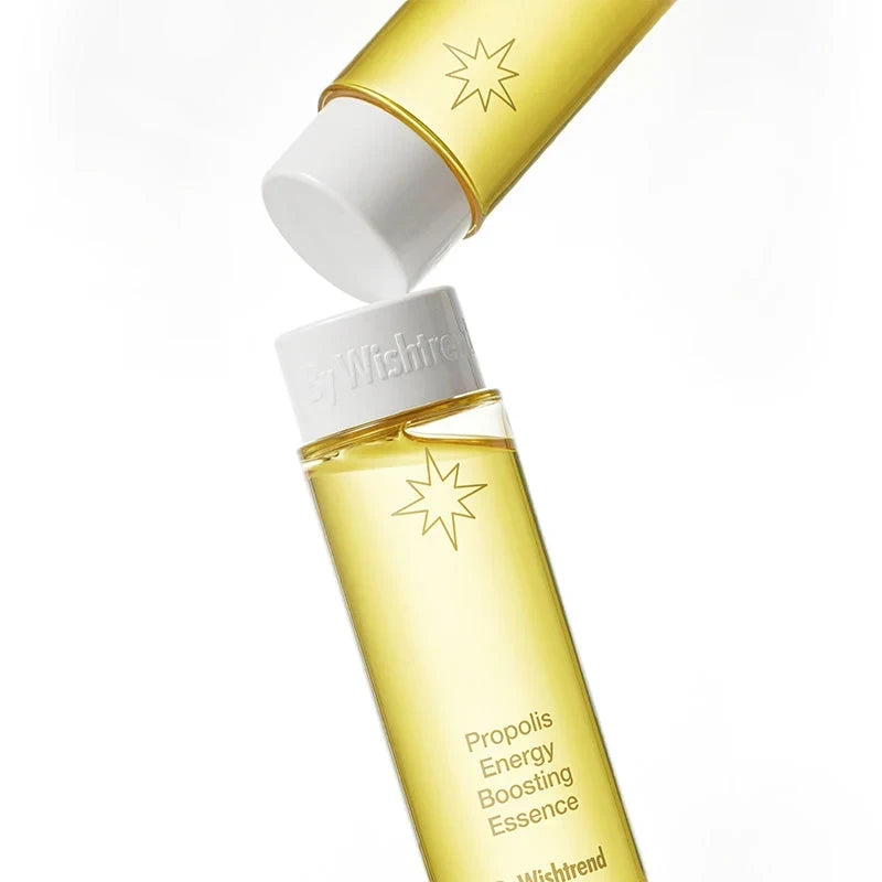 bareskin.lt By Wishtrend Propolis Energy Boosting Essence esencija su fermentuotu medaus ir juodosios arbatos ekstraktu intensyviai drėkina, ramina