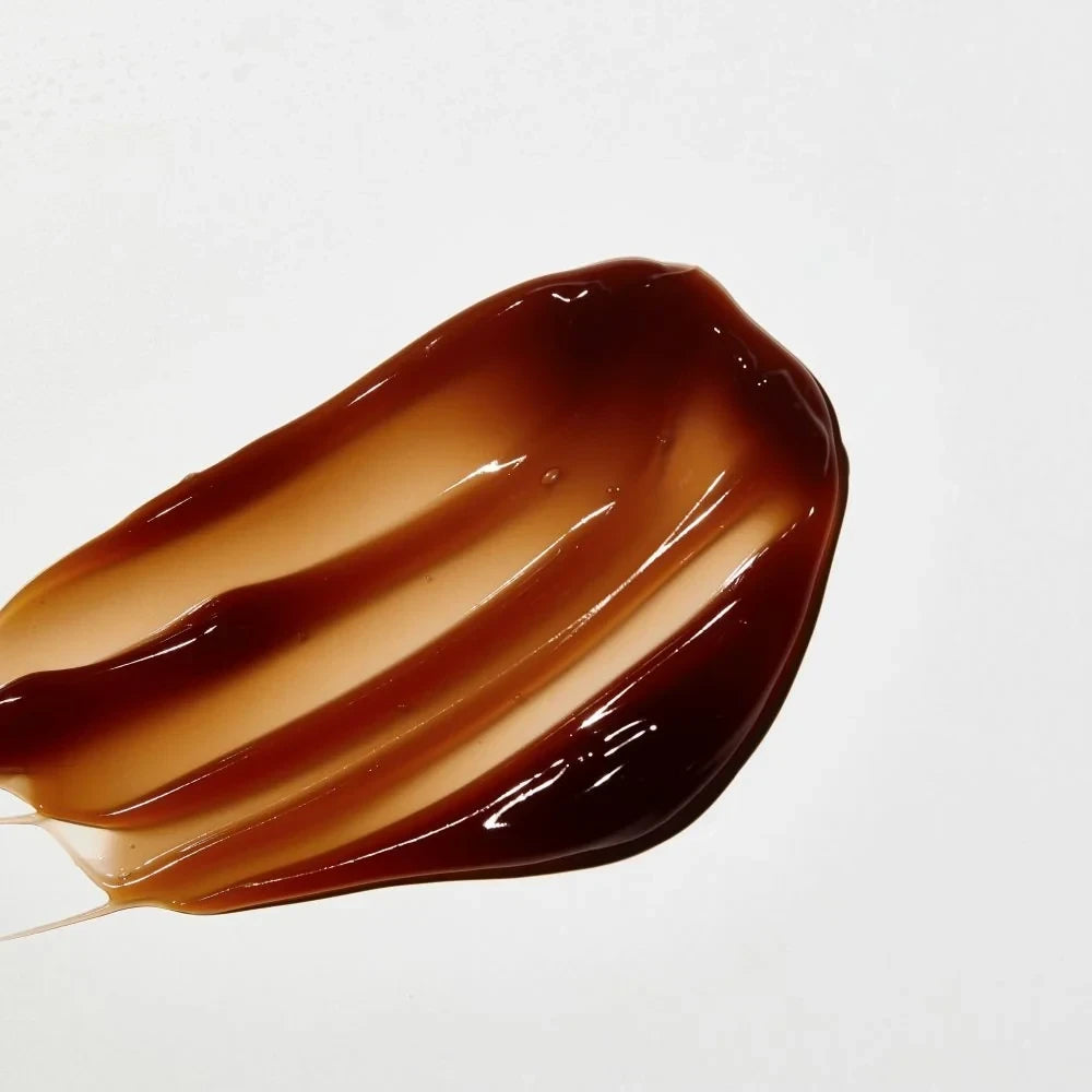 bareskin.lt VT Cosmetics Red Booster Reedle Shot 100 ampoule giliai maitinanti ir drėkinanti ampulė, skirta brandžios, stangrumą praradusios odos priežiūrai