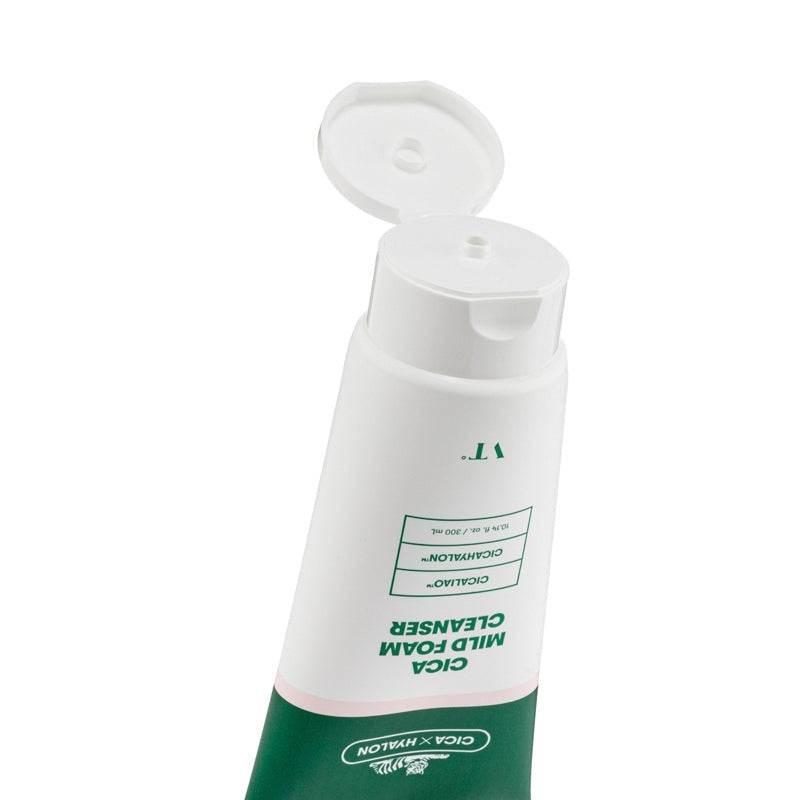 bareskin.lt VT Cosmetics Cica Mild Foam Cleanser veido prausiklis, praturtintas azijinės centelės ekstraktu, propolio ekstraktu ir hialurono rūgštimi, švelniai valo odą, pašalina nešvarumus ir perteklinius riebalus