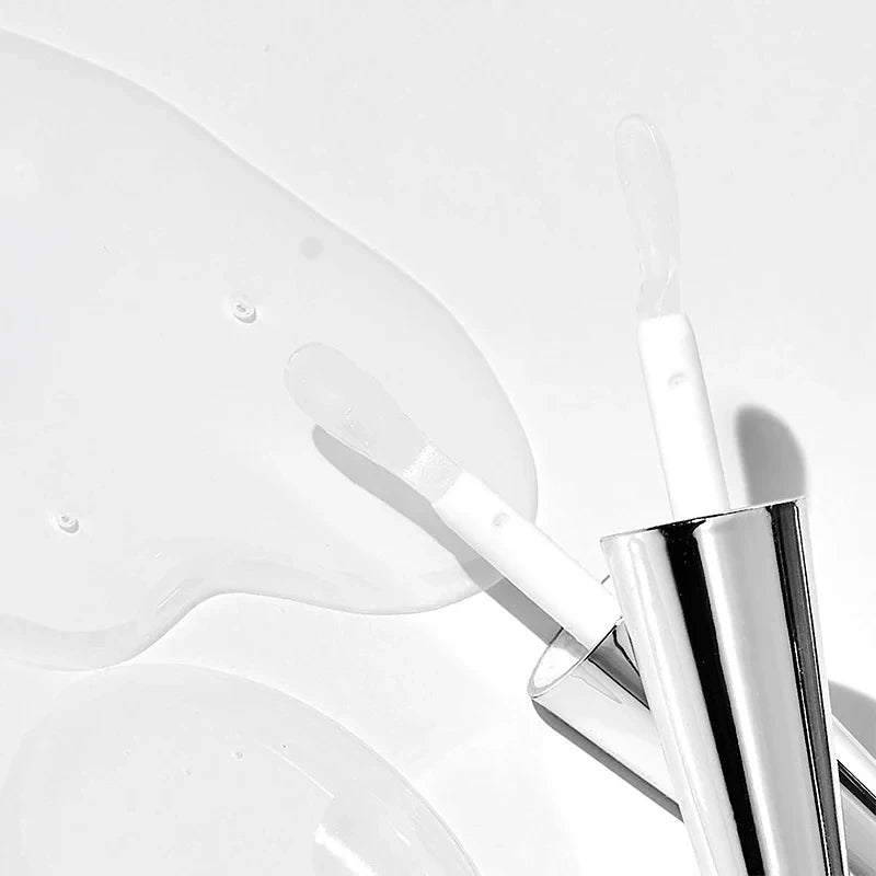 bareskin.lt VT Cosmetics Reedle Shot Lip Plumper Beginner lūpų blizgesys su švelniu putlinamuoju efektu, suteikiantis daugiau apimties ir ilgalaikio drėkinimo