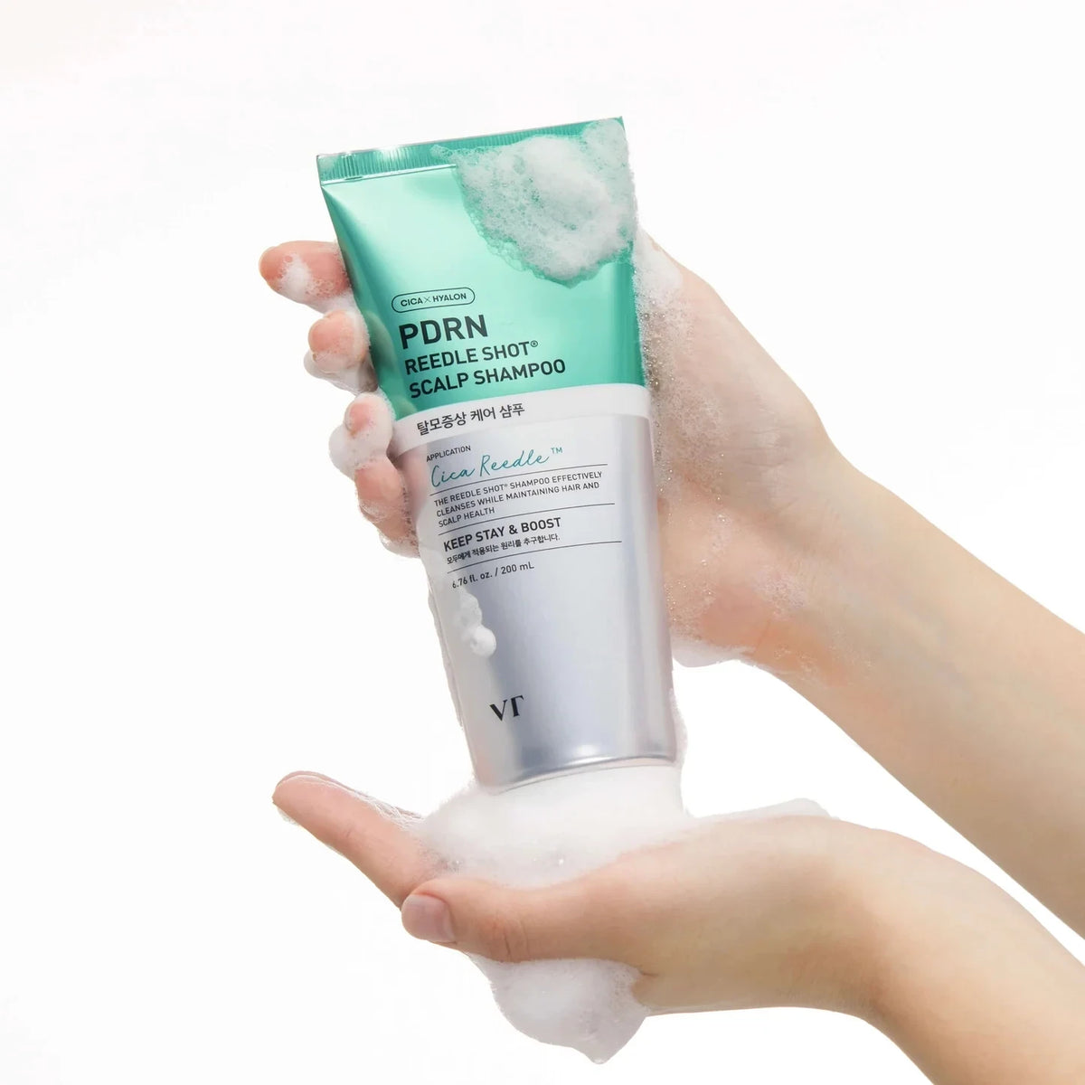 bareskin.lt VT Cosmetics PDRN Reedle Shot Scalp Shampoo kreminės tekstūros šampūnas su PDRN ir CICA REEDLE® technologija, skirtas kasdienei galvos odos priežiūrai, švaros pojūčiui ir subalansuotos galvos odos būklės palaikymui
