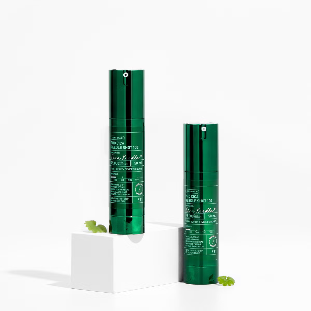 bareskin.lt VT Cosmetics Pro Cica Reedle Shot 100 ampoule ampulė su patentuotomis Cica Reedle™ mikrodalinėmis dalelėmis, sukurtomis iš mineralinės kilmės silicio, švelniai stimuliuoja odos paviršių