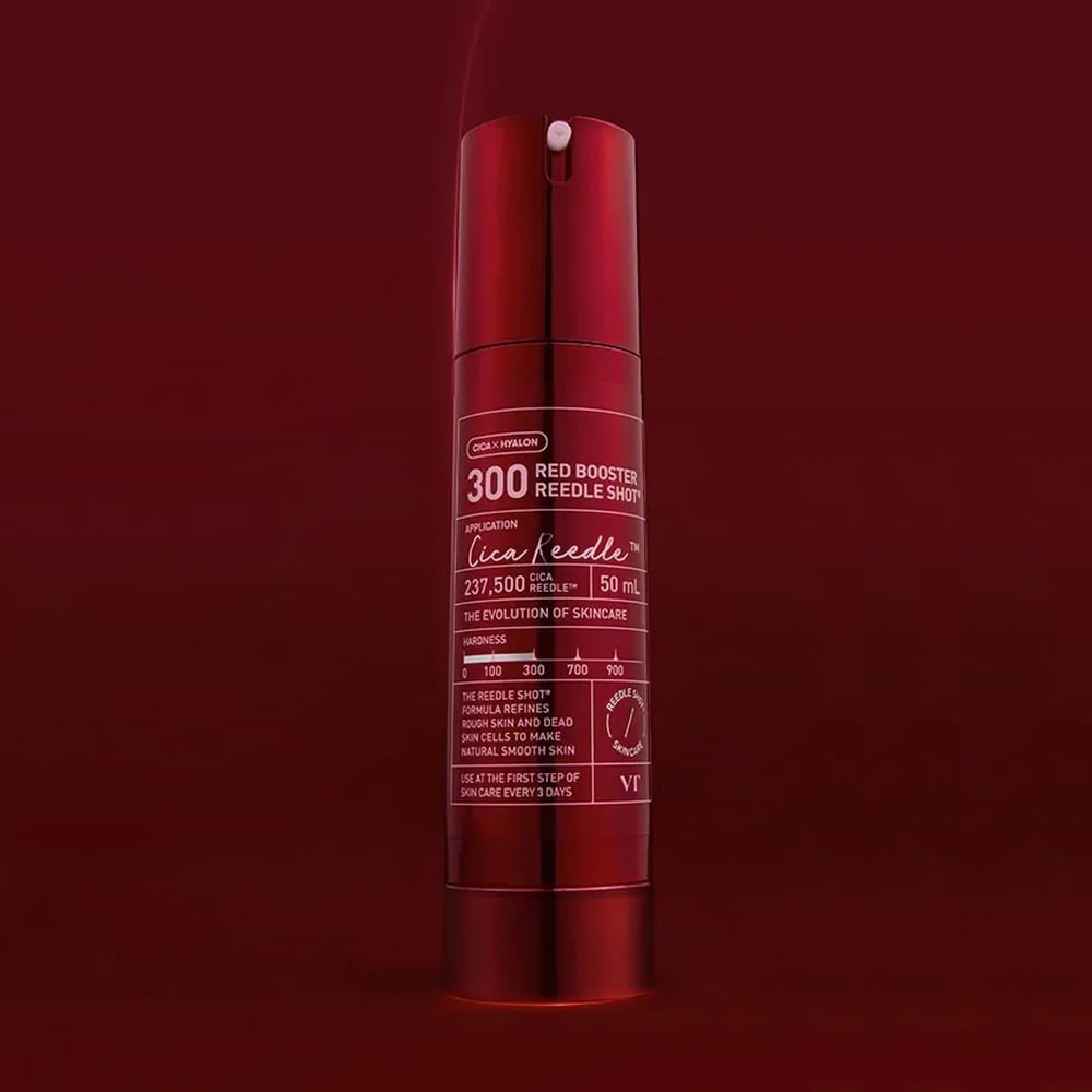 bareskin.lt VT Cosmetics Red Booster Reedle Shot 300 ampoule giliai maitinanti ir odos komfortą atkurianti ampulė, sukurta specialiai brandžios odos priežiūrai